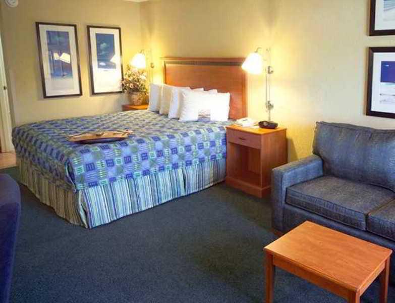 Surestay Plus Hotel By Best Western Clearwater Central ภายนอก รูปภาพ